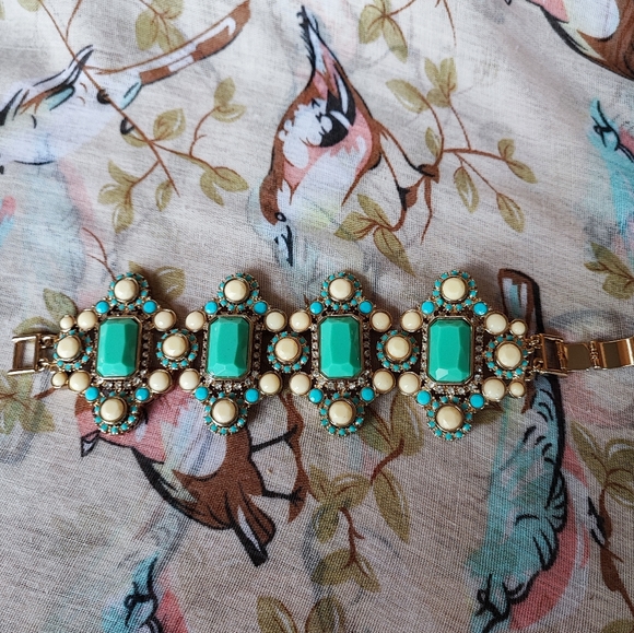 Banana Republic BR Gold Tone Huge Statement Bracelet Faux Turquoise and Cream - Picture 9 of 10